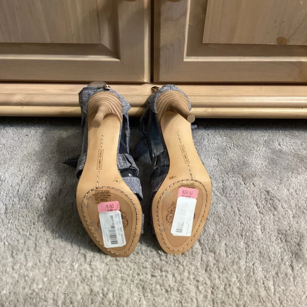 Grey Linen Heels - Picture 5 of 6